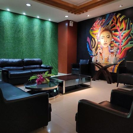 Greenwindows Hotel Davao Luaran gambar